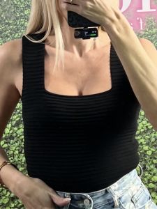 Knitted Ribbed Top/Black