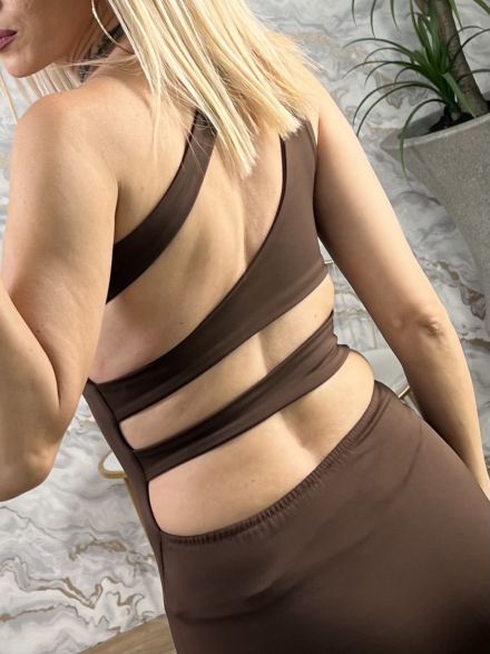 GLOW OneShoulder CutOut Midi Dress/Chocolat
