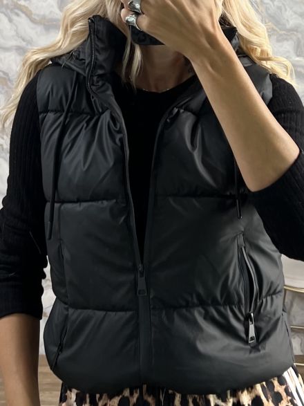 The-Matte Sleeveless Jacket-248521/Black