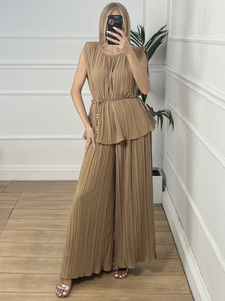 Pleated Pads Set-Plus Size/Camel