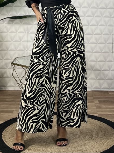 Wide Crep Animal Pants/Zebra