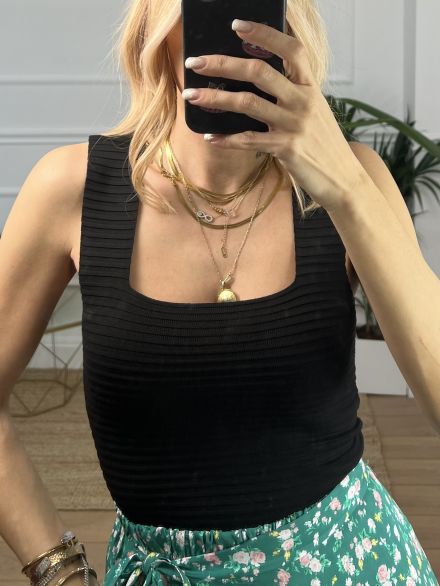 Knitted Ribbed Top/Black