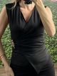 Elastic Gold Brooch Sleeveless Top/Black